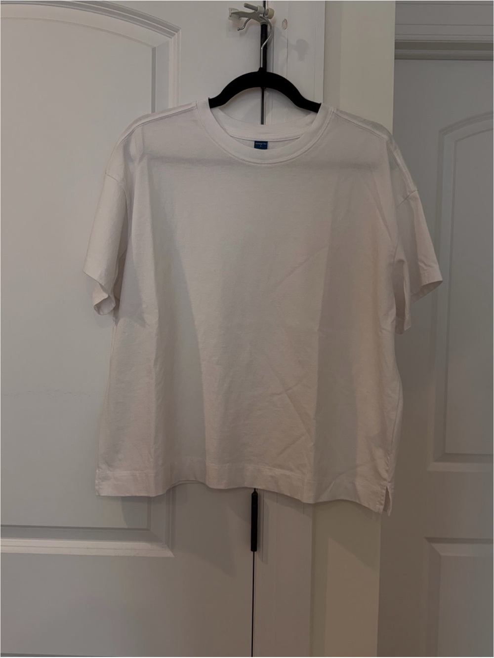Old Navy White Short Sleeve Crewneck Tee